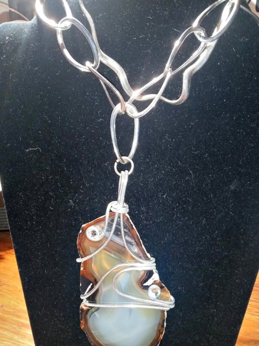 Wire-Wrapped Pendant Necklace in Brown & Tan Like New